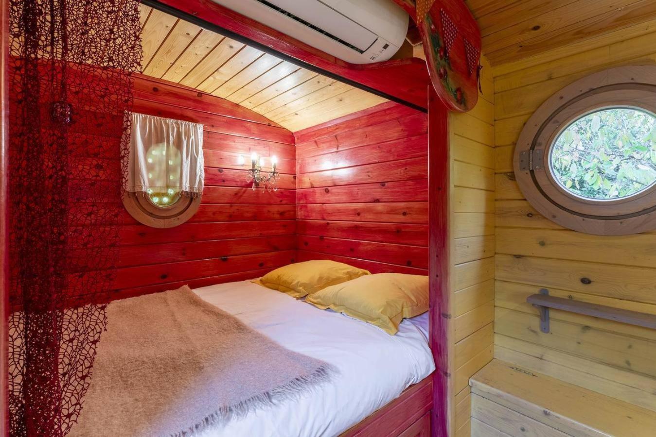 Mas la Pauline Gîtes de charme&roulotte Saint-Rémy-de-Provence Chambre photo