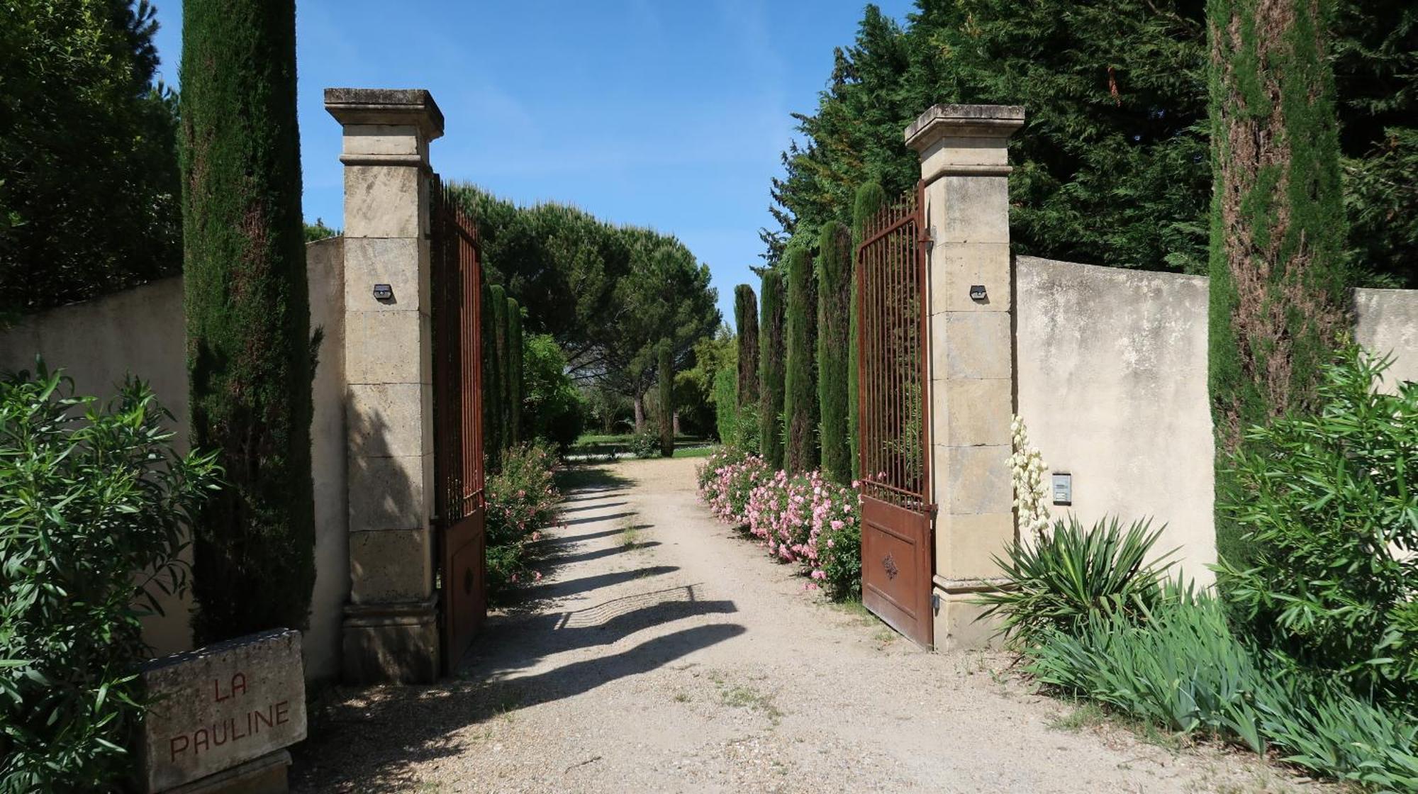Mas la Pauline Gîtes de charme&roulotte Saint-Rémy-de-Provence Extérieur photo